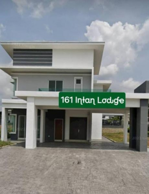 161 Intan Lodge